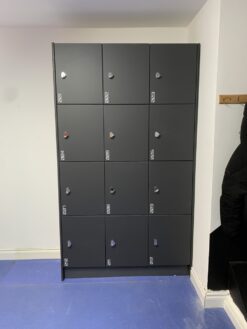 12-door-changing-room-lockers-1